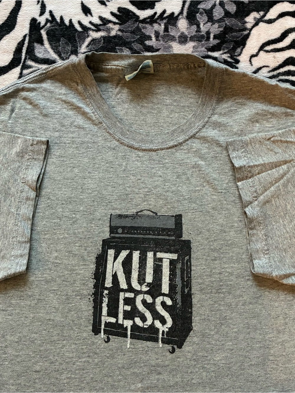 A4 - VINTAGE 00s KUTLESS AMERICAN CHRISTIAN ROCK BAND Y2K T SHIRT